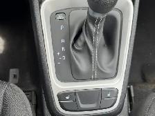 2021 Hyundai Venue Essential IVT w/Two-Tone - Photo 11