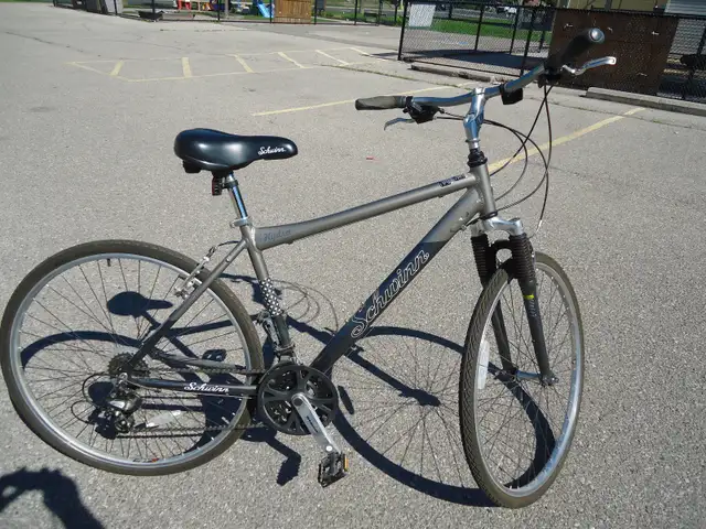 SCHWINN - Hydra, Hybrid Bike