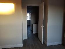 See it today! 3 bd 2bath East End Condo Townhouse - Photo 9