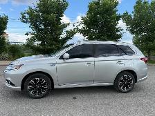 2018 Mitsubishi Outlander 2018 MITSUBISHI OUTLANDER , PHEV , 4X4 - Photo 2