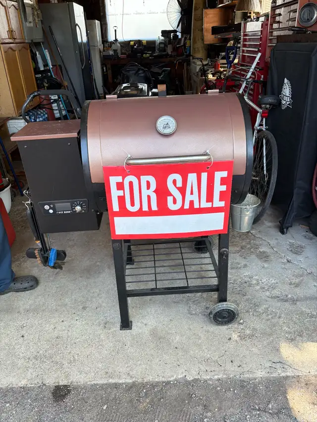 PIT BOSS SMOKER