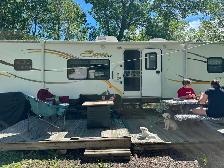 32 foot Camper - Photo 5
