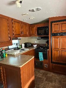 32 foot Camper - Photo 6