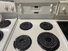 Cuisinière blanche 24'' ronds serpentins Frigidaire - Photo 2