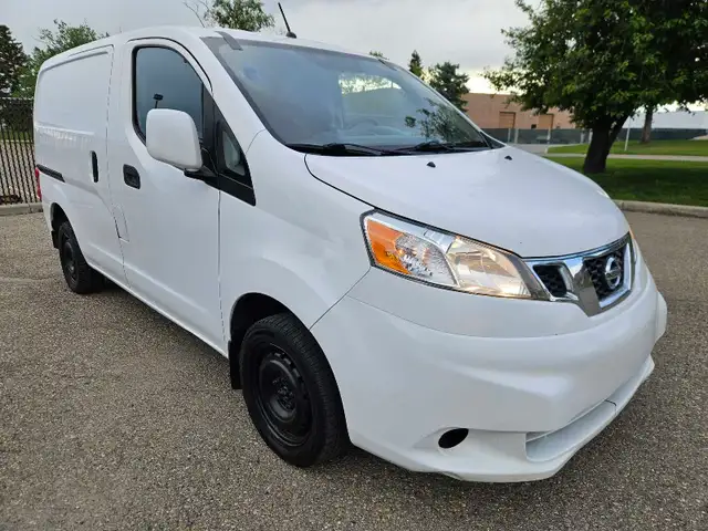 2017 Nissan NV200 S 2.0L 4CYL Cargo