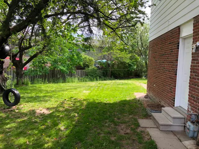 One Bedroom Apartment near Square one & Cooksvile Go Mississuaga