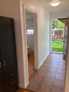 One Bedroom Apartment near Square one & Cooksvile Go Mississuaga - Photo 3