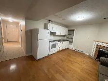 Basement for rent - Photo 10