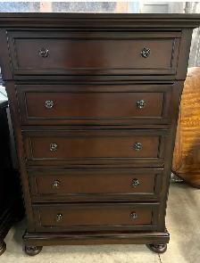 Ashley dresser/mirror and 5 drawer chest - Photo 3