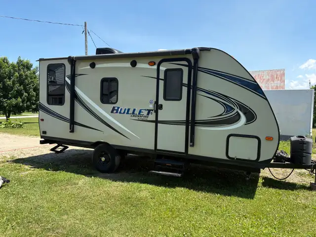 2017 KEYSTONE BULLET CROSSFIRE