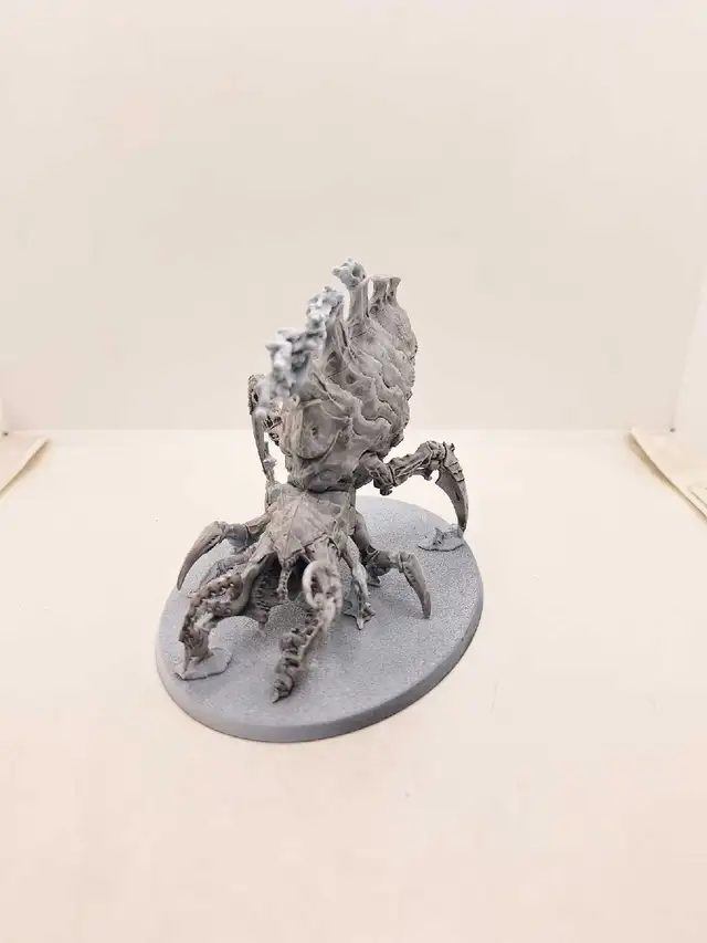 Warhammer 40k Tyranid Primed White Psychophage