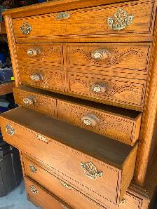 Antique solid oak Dresser - Photo 2