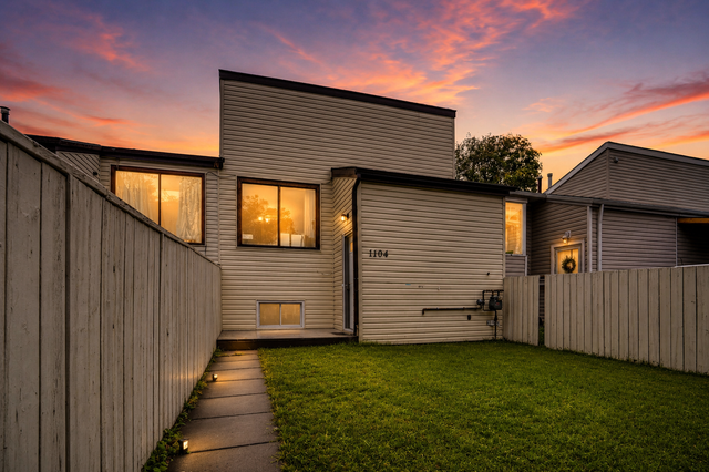 3 bedroom town house no condo fee$279000