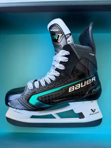 Bauer Newes Model Fuse Intermediate Hockey Skates Size 6 / Fit 3