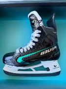 Bauer Newes Model Fuse Intermediate Hockey Skates Size 6 / Fit 3