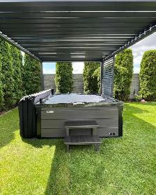 SATURN HOT TUB FOR SALE