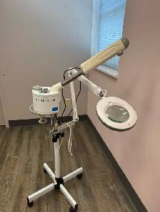 Towel Warmer, Steamer and magnifying light - Photo 6