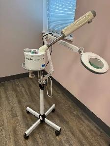 Towel Warmer, Steamer and magnifying light - Photo 8