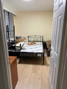5 BR/2 BA Ground Floor House Unit - Perfect for Family/Students - Photo 4