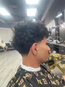 free haircuts - Photo 2