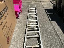 12 Ft Aluminum Extension Ladder ! - Photo 9