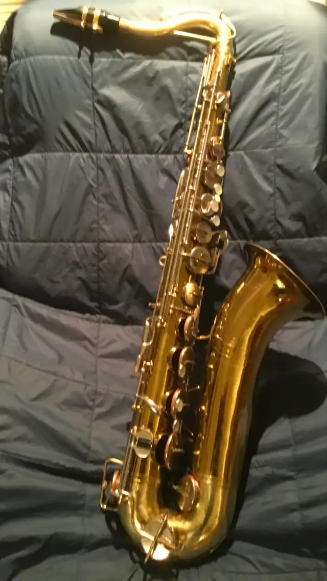 Saxophone Ténor BUESCHER ARISTOCRAT 1975 Vintage