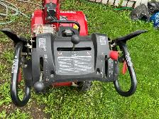 Craftsman 9.5HP / 27" dual stage snow blower - Photo 5