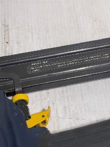 Mastercraft 2-in-1 Brad Nailer and Crown Stapler - Photo 3