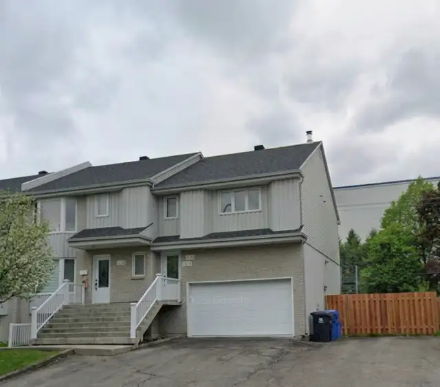 Magnifique 4½ | style maison | Laval | Cour Privée | Garage