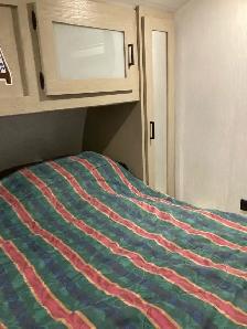 2023 Salem - 26RBS - Travel Trailer - Photo 4