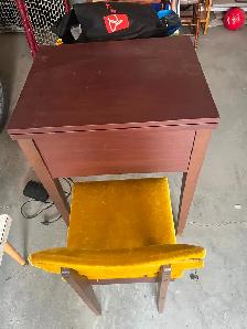 Singer sewing machine - free - Photo 3