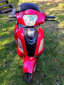 GIO 3-Wheel Mobility Scooter – Needs Batteries – $500 - Photo 2