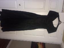 BELLE ROBE NEUVE À TRAINE SATIN NOIR TRÉS CHIC GR6 FEMME $150.00 - Photo 3