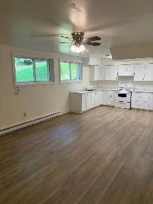 NEW LISTING 2 Bed All Inclusive $1800.00  Mid July or Aug 1-2026 - Photo 2