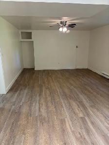 NEW LISTING 2 Bed All Inclusive $1800.00  Mid July or Aug 1-2026 - Photo 4