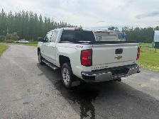 Chevrolet Silverado LTZ Crew 4X4 - Photo 3