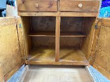Vintage China Hutch - Photo 4