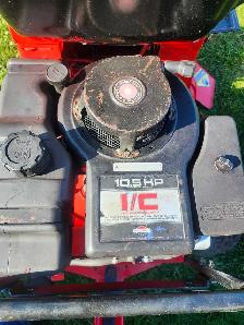 Toro lawn tractor - Photo 4