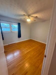 3 bdr , Upper unit , Southside $2200 - Photo 4