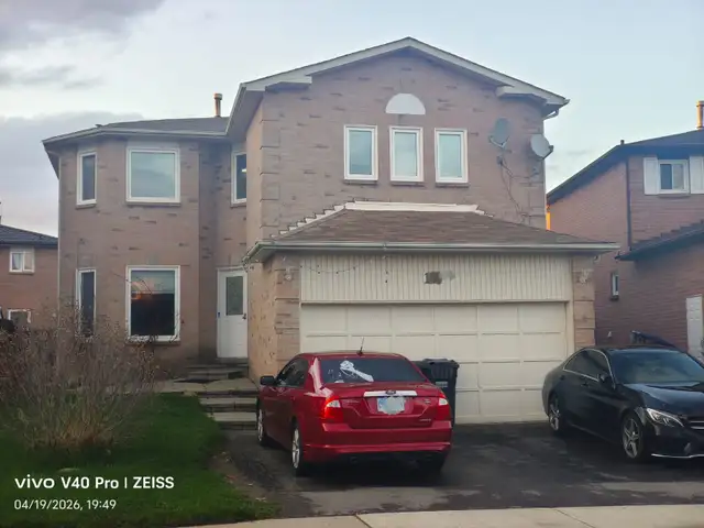 3 Rooms Available for rent in 4 Beds 2.5 Baths -House
