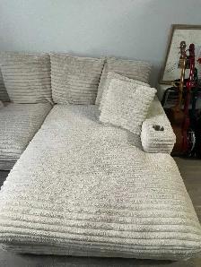 CUDDLER REVERSIBLE SOFA CHAISE W/CUPHOLDER & USB - Photo 5