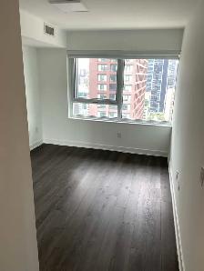 3 Bedrooms Condo with 2.5 bath and Parking , move in now - Photo 16
