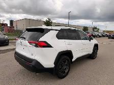 2020 Toyota RAV4 LE AWD : One Owner , No Reported Accidents - Photo 4