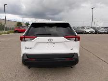 2020 Toyota RAV4 LE AWD : One Owner , No Reported Accidents - Photo 5
