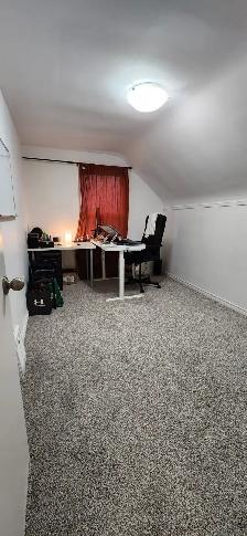 Spacious 3-Bedroom, 2.5-Bath Upper Unit | Private Deck | 3 Cars - Photo 8