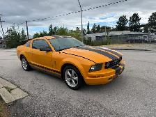 2008 FORD MUSTANG DELUXE 5Spd MANUAL A/C CONVERTIBLE - Photo 2