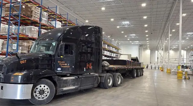 Hiring Flatbed AZ driver at $0.70- GTA TO MONTREAL RUNS