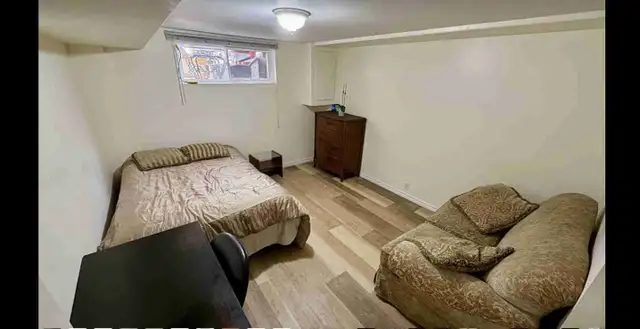 large and bright room for a male $890  with utilities incl
