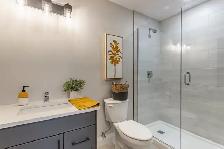 1 ,2 & 3 Bedroom Units Available in North London at Staxlyfe! - Photo 9