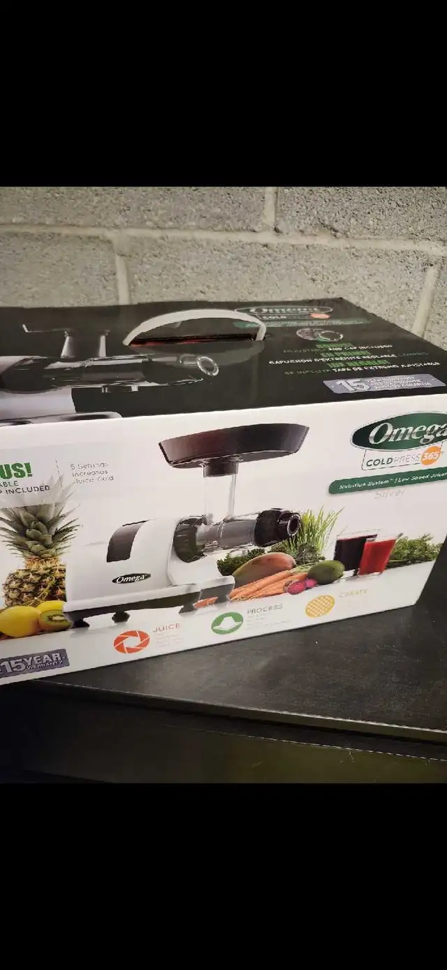 Omega 8007NC silver Juicer